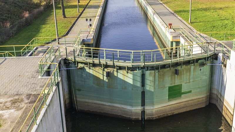 養(yǎng)殖污水處理設(shè)備廠家樂中環(huán)保聯(lián)系方式 養(yǎng)殖污水處理設(shè)備廠家樂中環(huán)保聯(lián)系方式